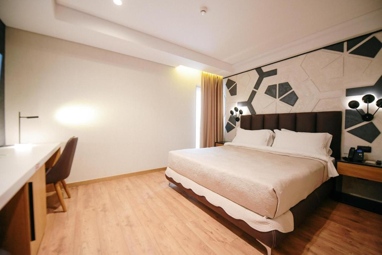 Richmond Hotel Корча Екстер'єр фото