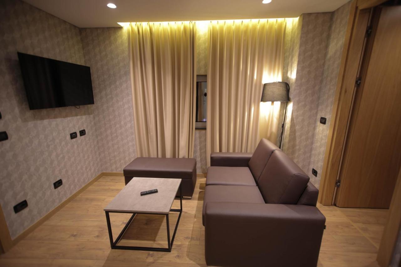 Richmond Hotel Корча Екстер'єр фото