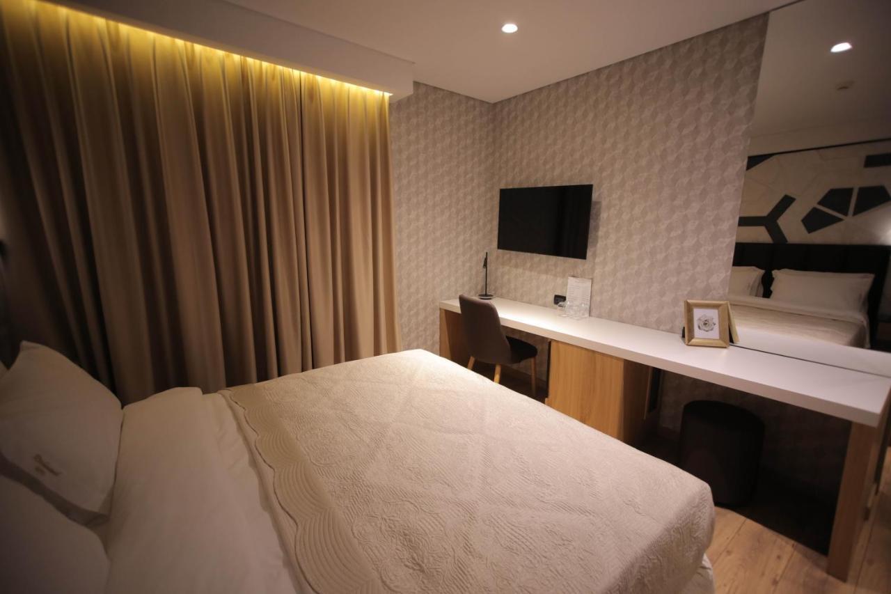 Richmond Hotel Корча Екстер'єр фото